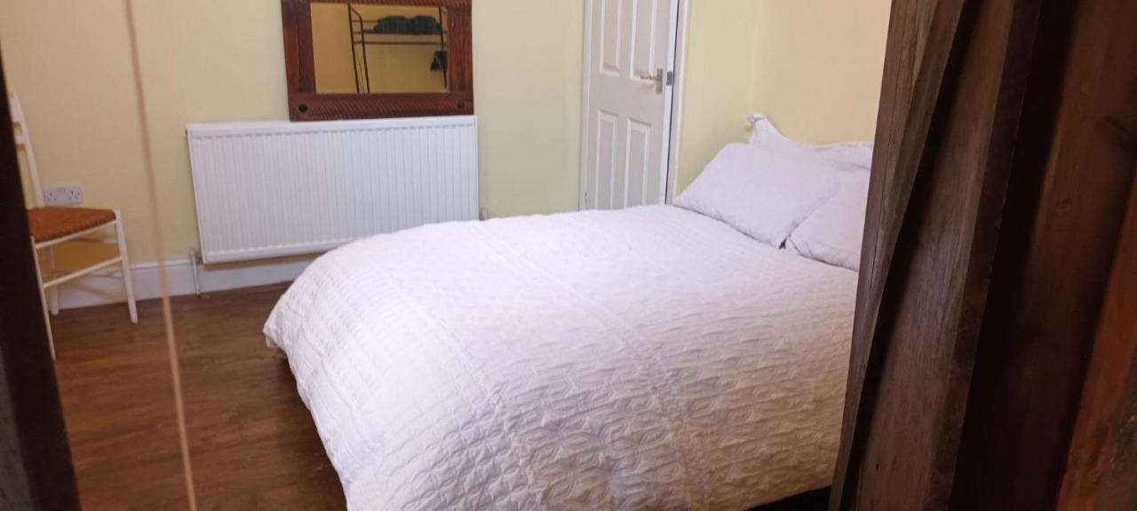 Room With Luxury Private Bathroom & Independent Entrance Near Tube 伦敦 外观 照片